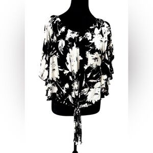 Meghan Los Angeles women size small, flowy 3/4 sleeve